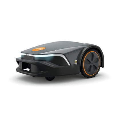 Robot tondeuse STIHL iMOW® 6 EVO jusqu'à 3000 m² avec station de charge